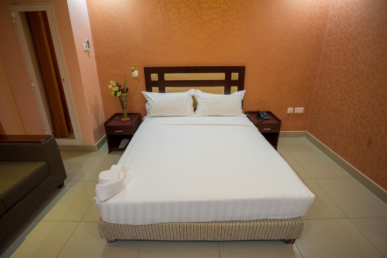 Euro Hotel And Apartments Dar es Salaam Eksteriør billede