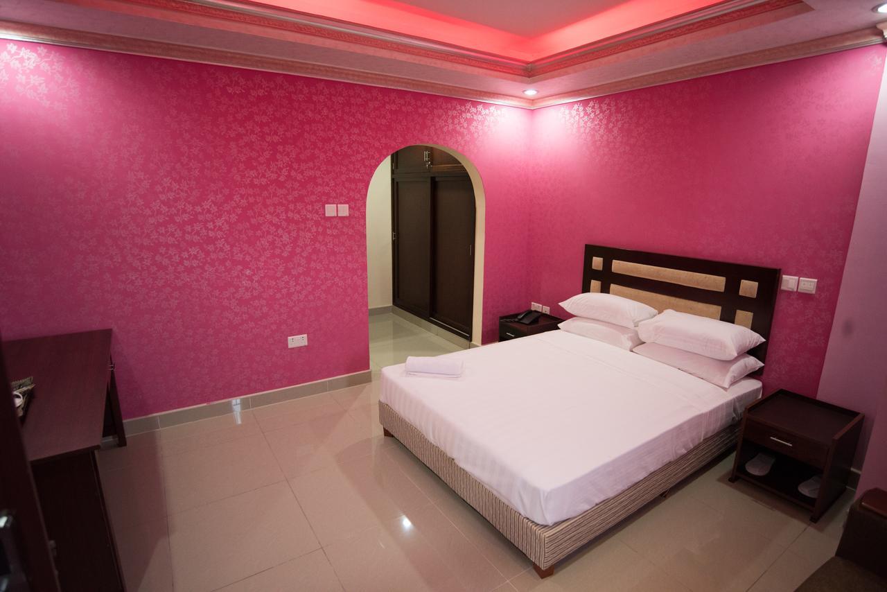 Euro Hotel And Apartments Dar es Salaam Eksteriør billede