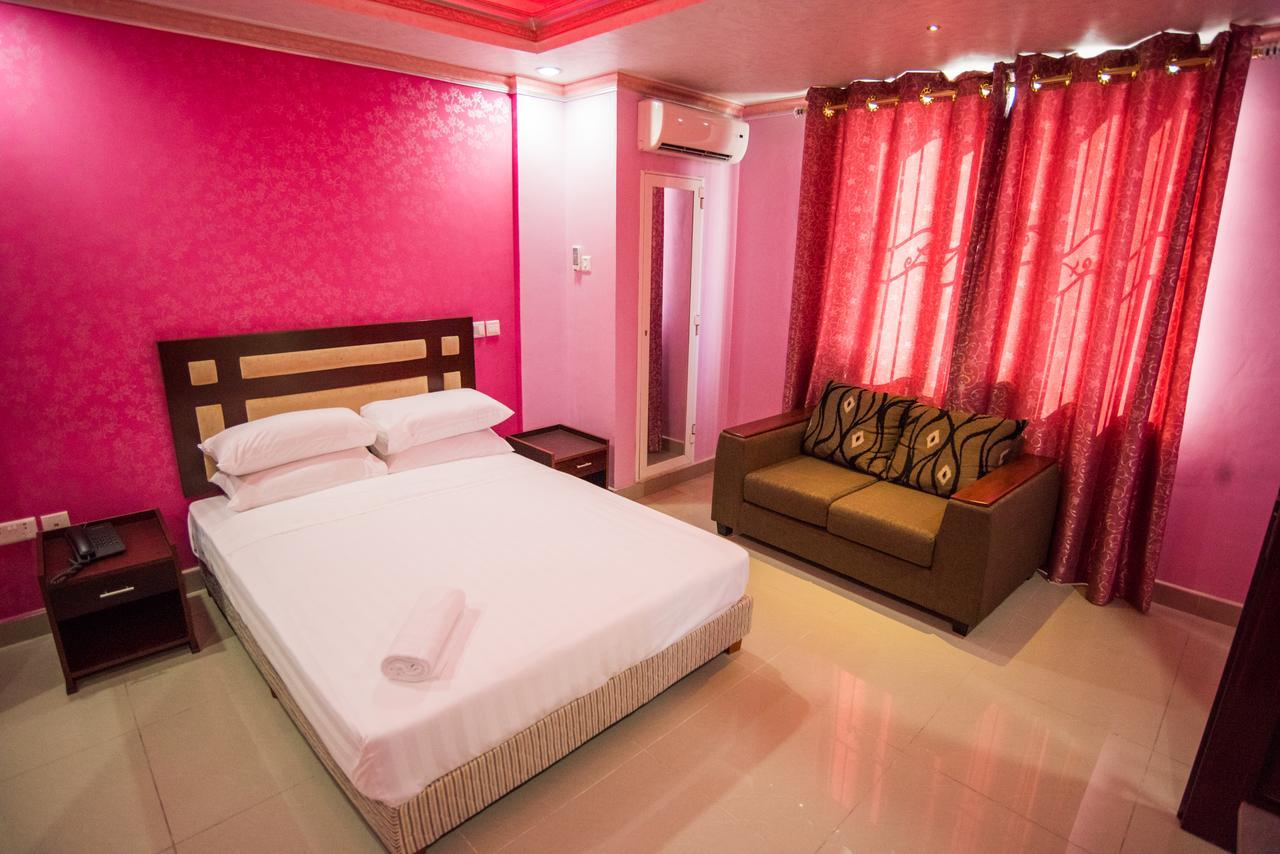 Euro Hotel And Apartments Dar es Salaam Eksteriør billede